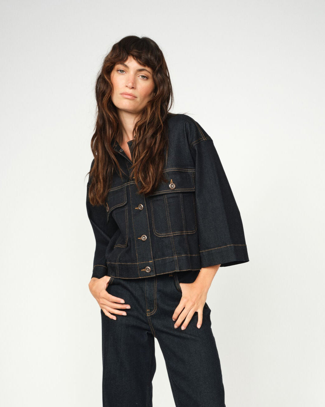 Modelshot / Dark Blue / Detail